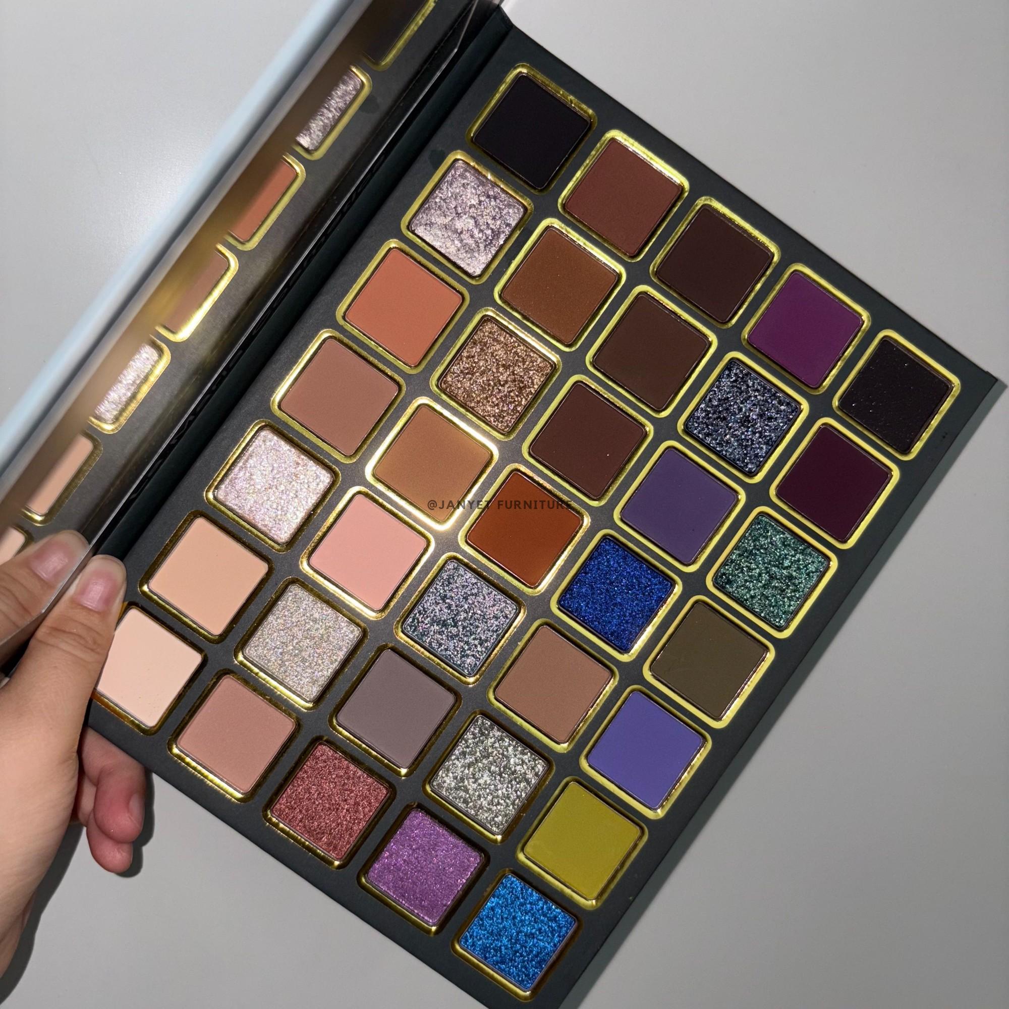 30-Shade Matte & Glitter Eyeshadow Palette