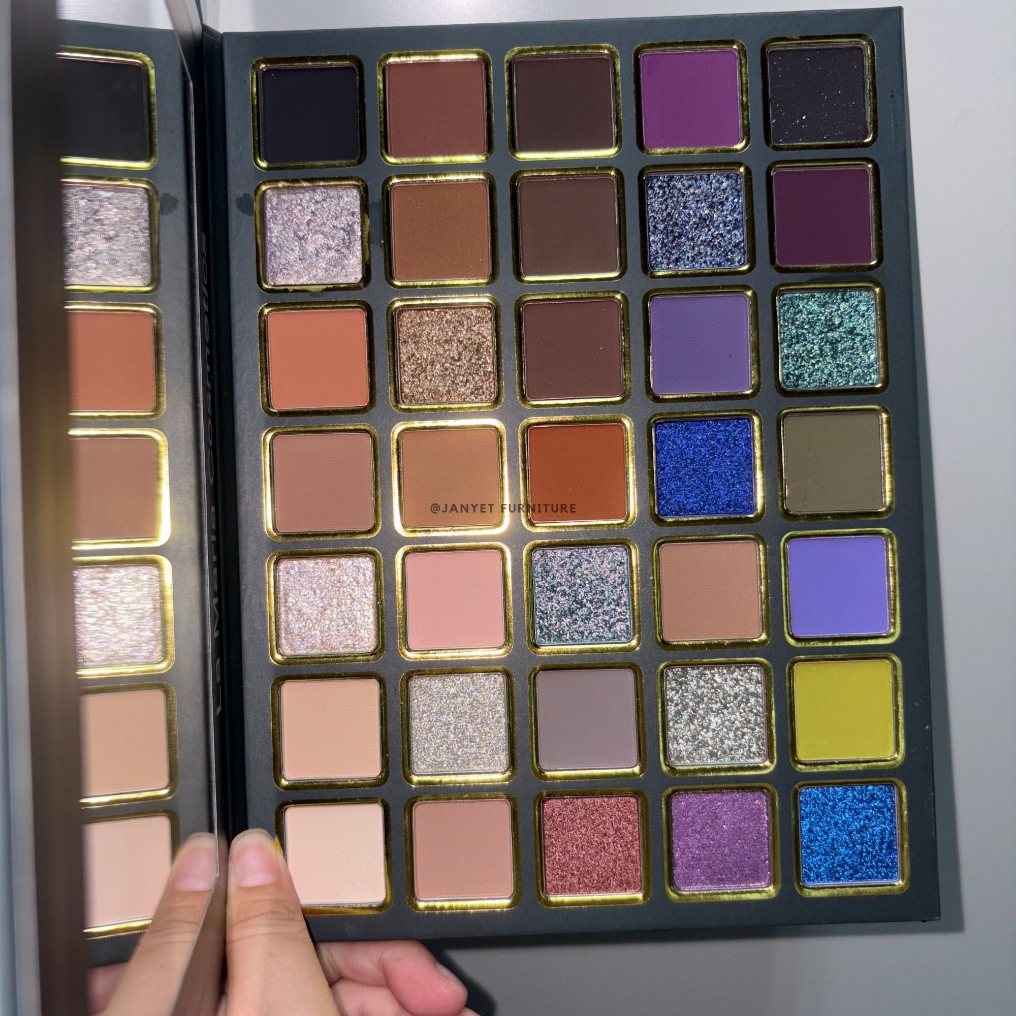 30-Shade Matte & Glitter Eyeshadow Palette