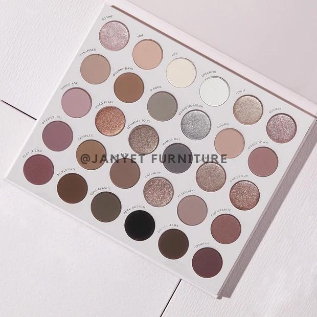 30 Shades Cool Eyeshadow Palette